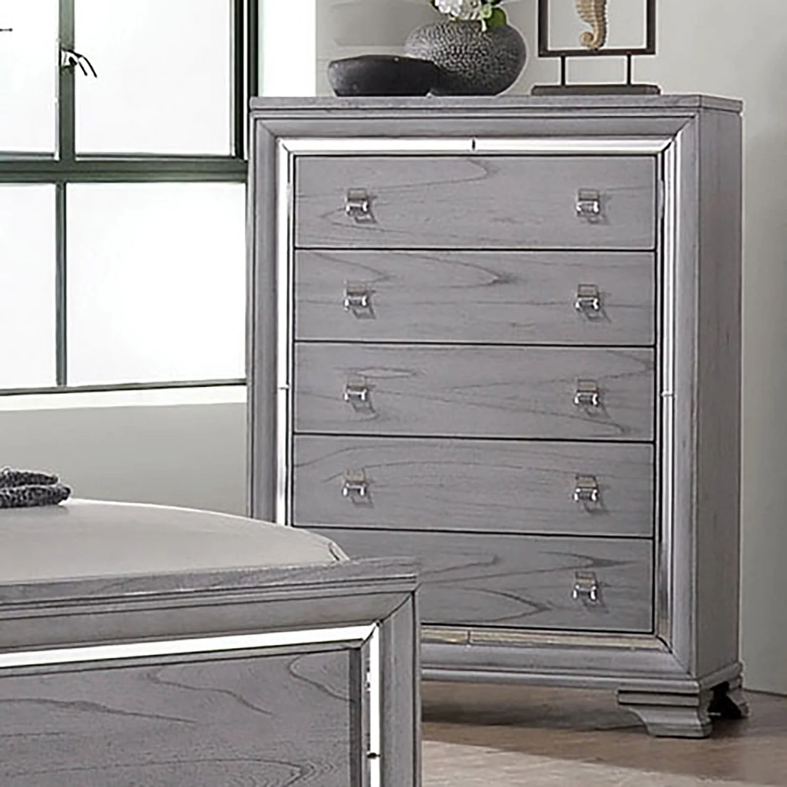 Alanis Light Gray 5 Pc. Queen Bedroom Set w/ Chest - Image 4