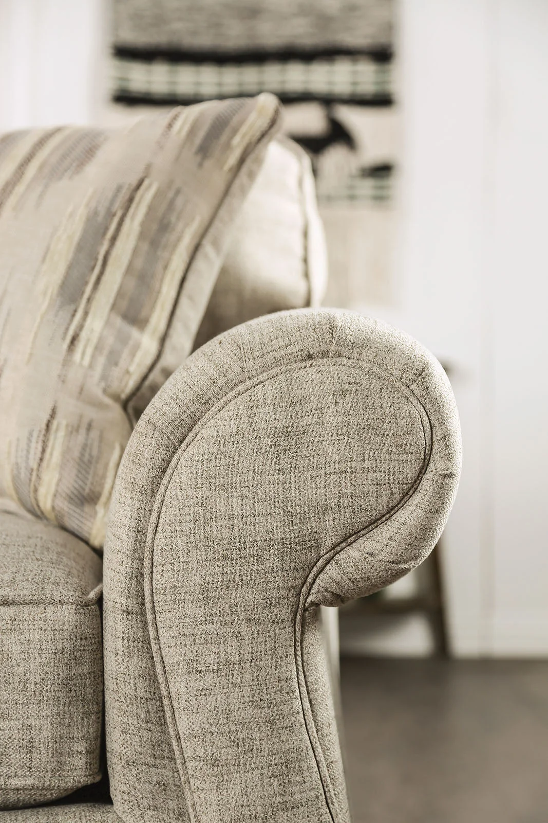Amaya Cream Loveseat - Image 2