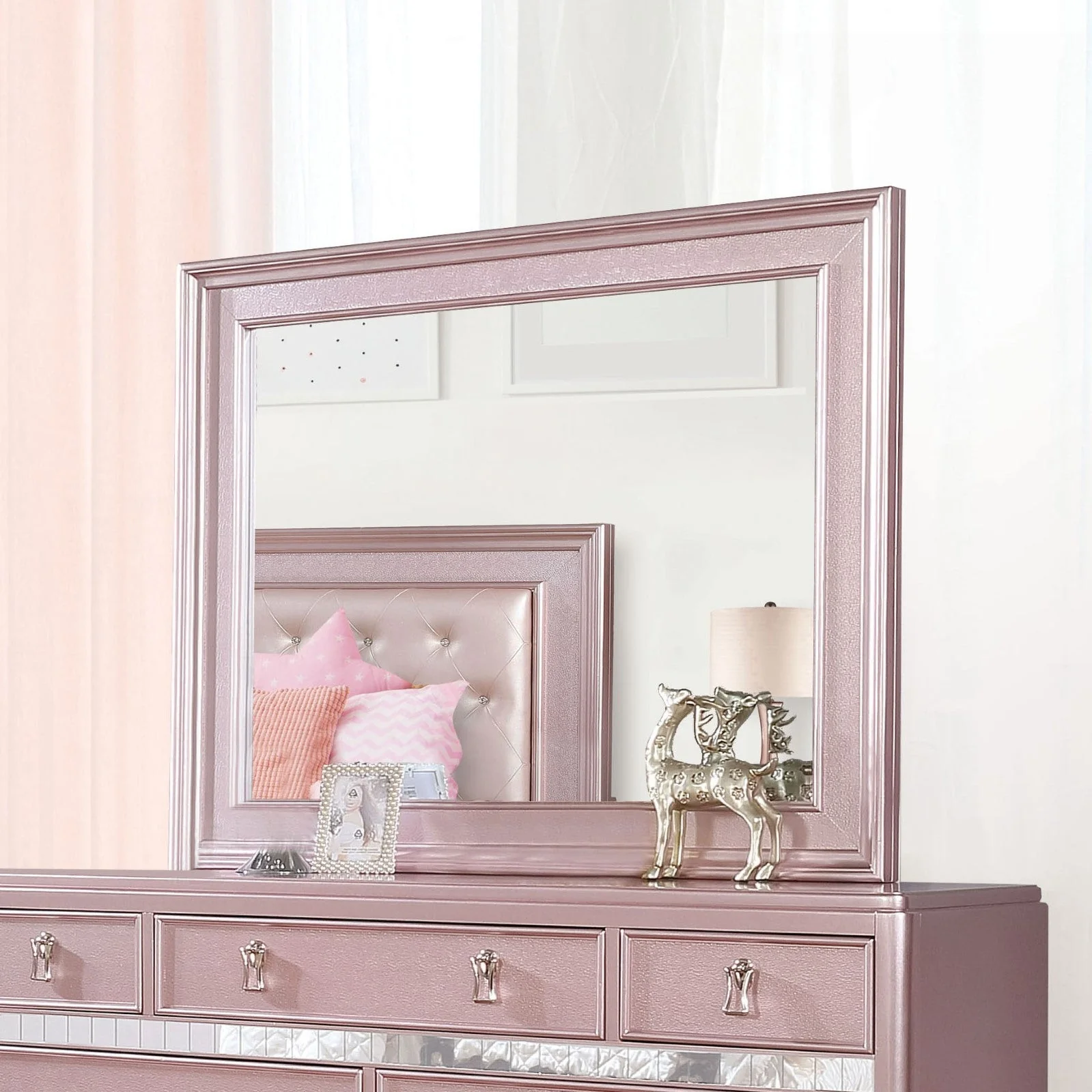 Ariston Rose Gold 4 Pc. Queen Bedroom Set - Image 5