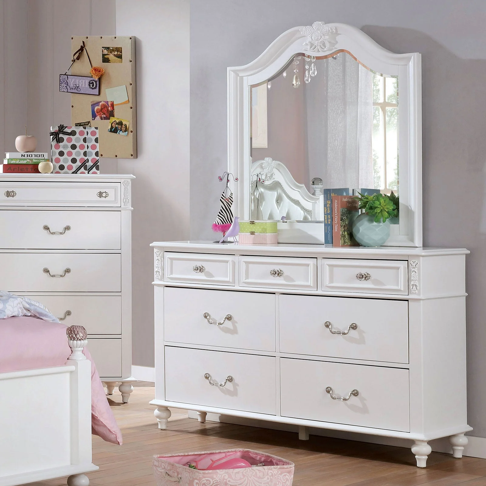 Belva White 4 Pc. Full Bedroom Set - Image 8