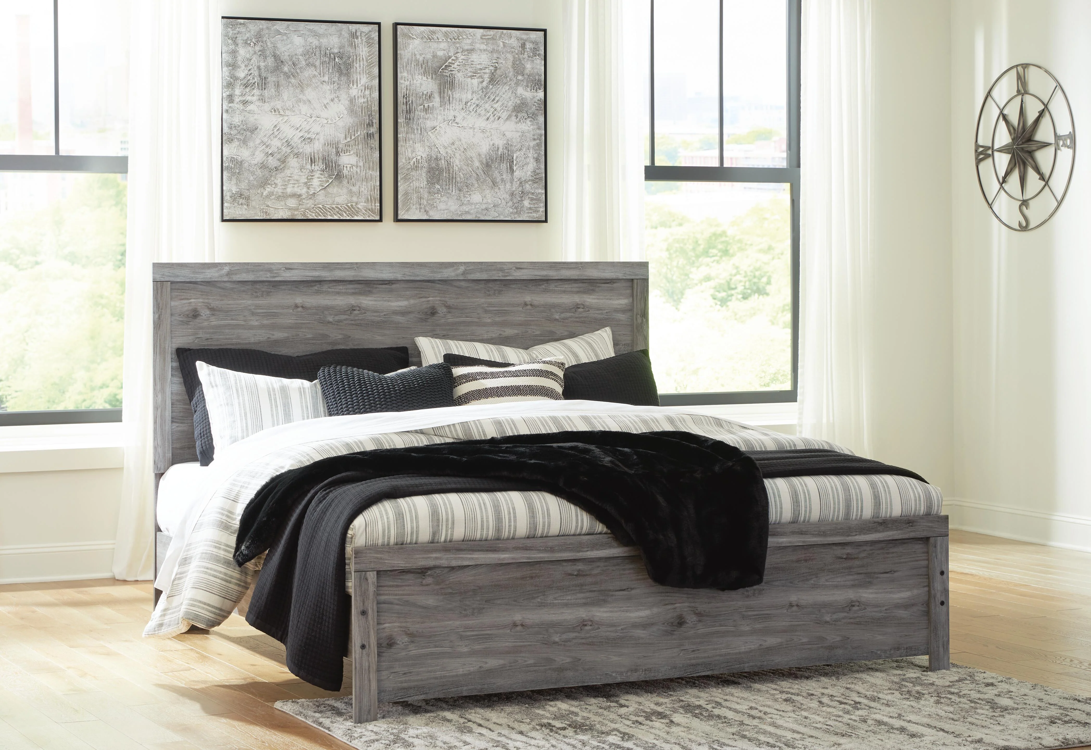 Bronyan Panel Bed - Image 3