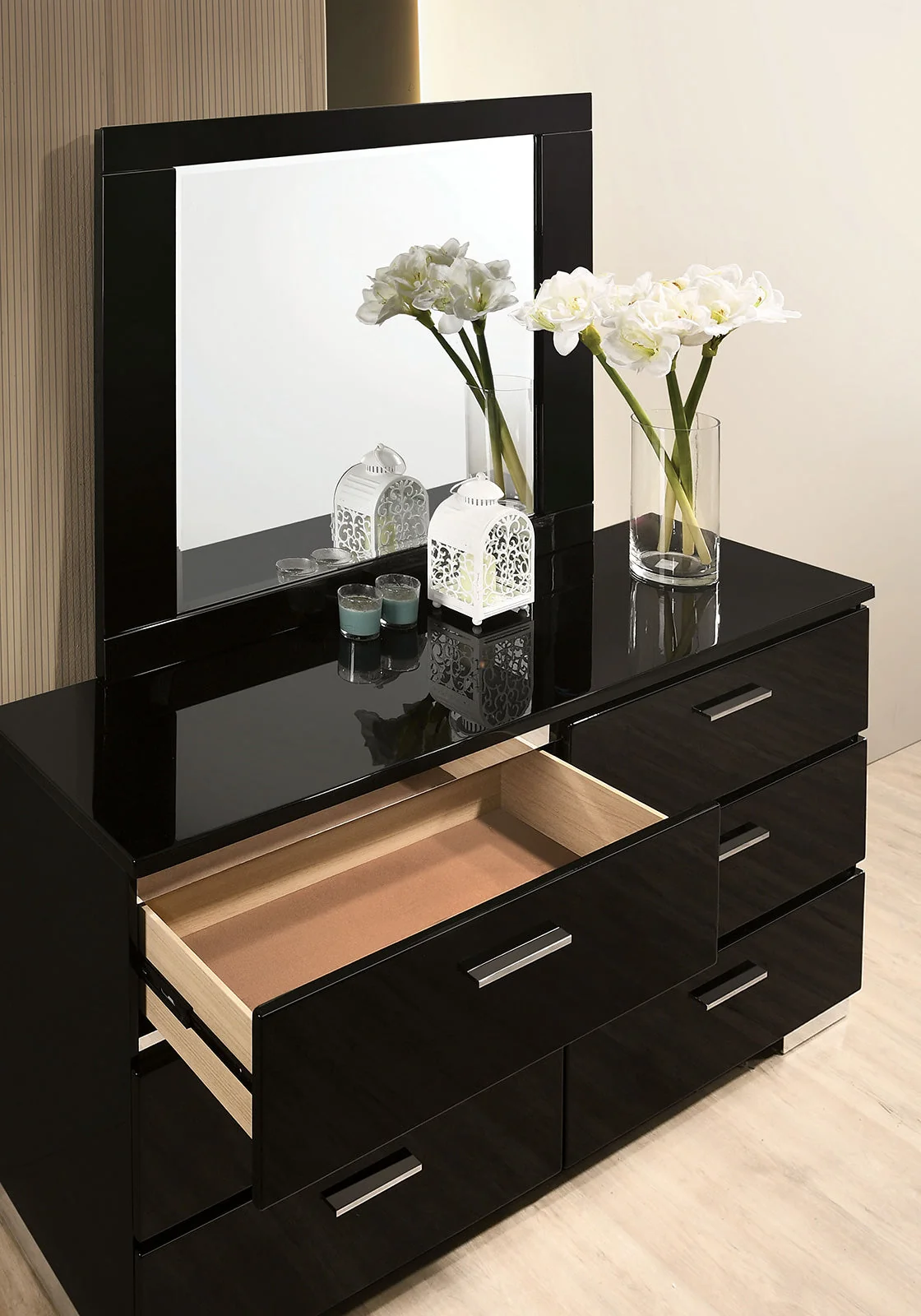 Carlie Black/Chrome 4 Pc. Queen Bedroom Set - Image 5