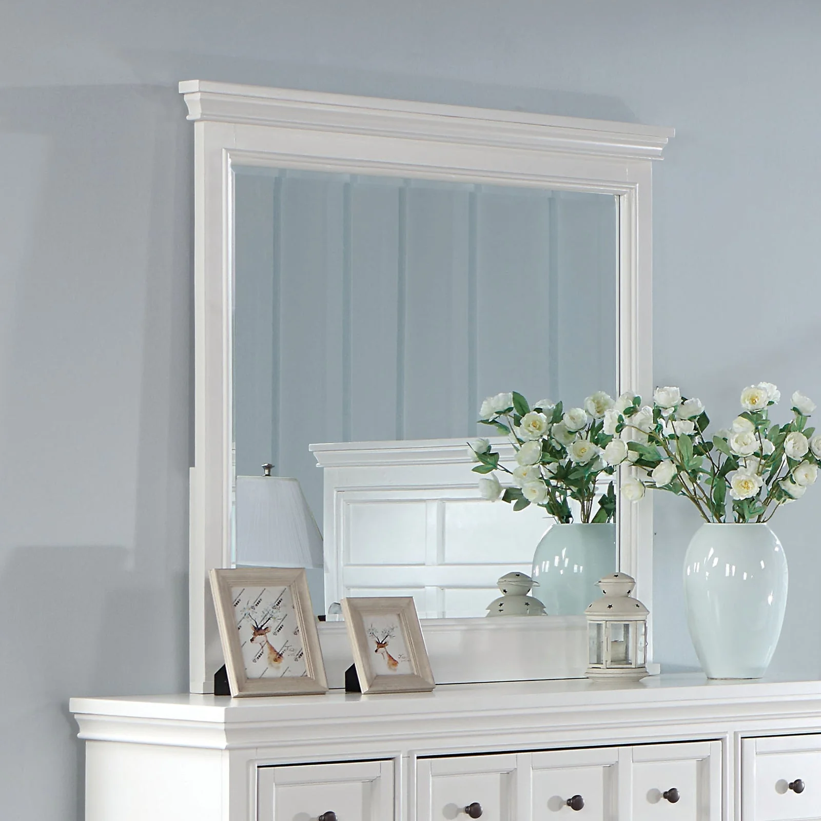 Castile White 4 Pc. Queen Bedroom Set - Image 2