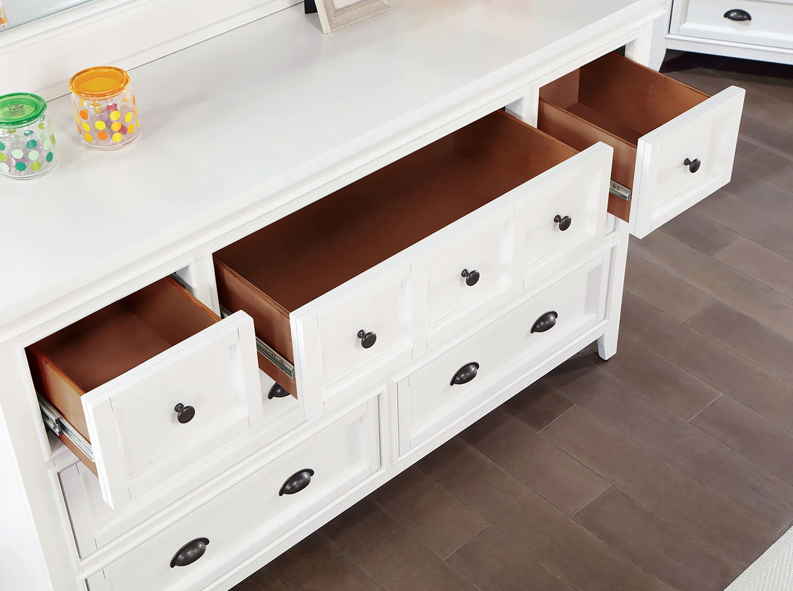 Castile White 4 Pc. Queen Bedroom Set - Image 5