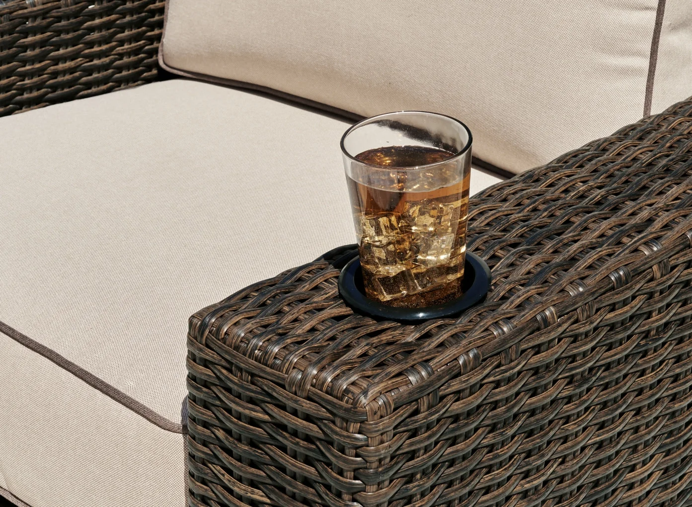 Coastline Bay Outdoor Seating - Image 22