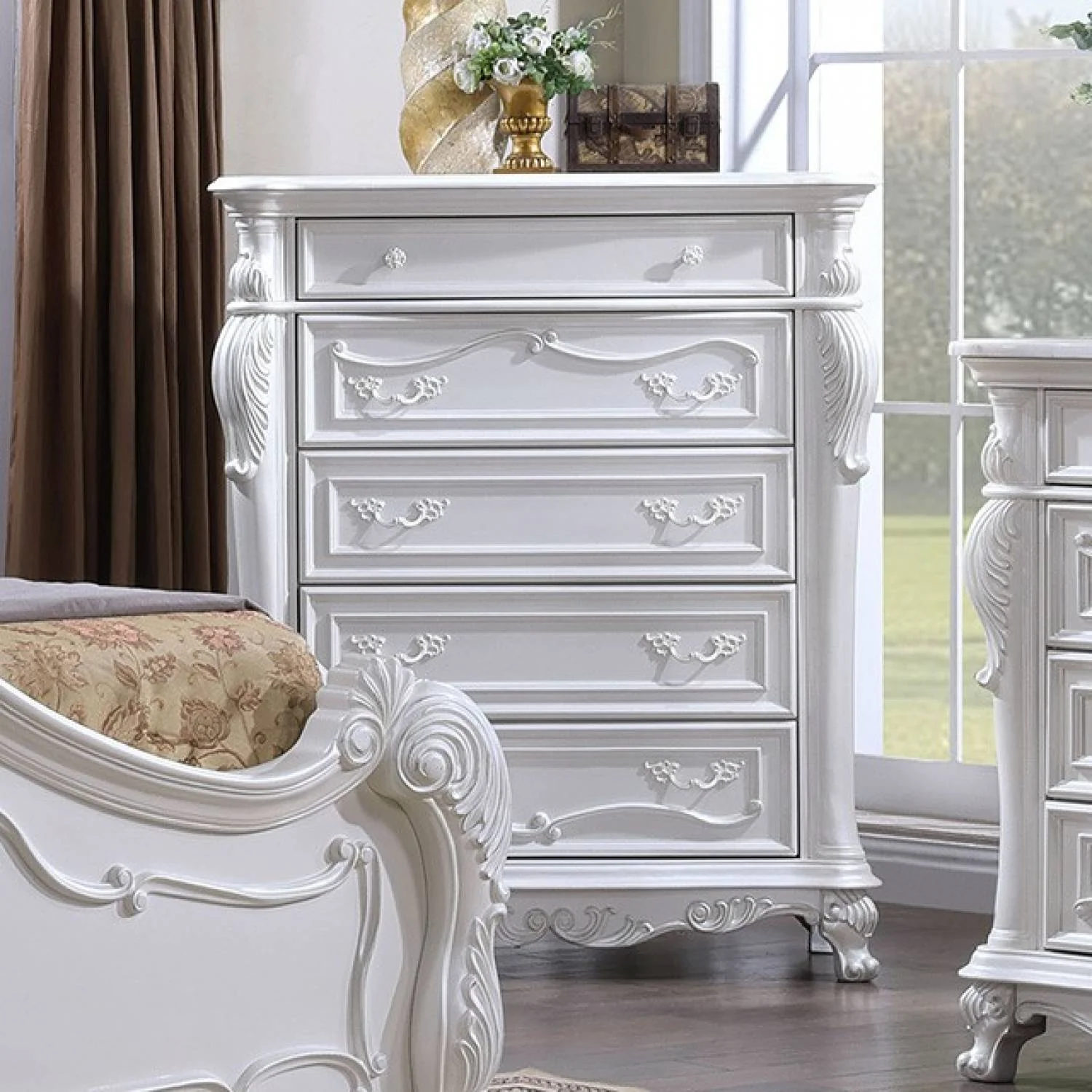 Cremona White 5 Pc. Queen Bedroom Leatherette Set w/ 2NS - Image 3