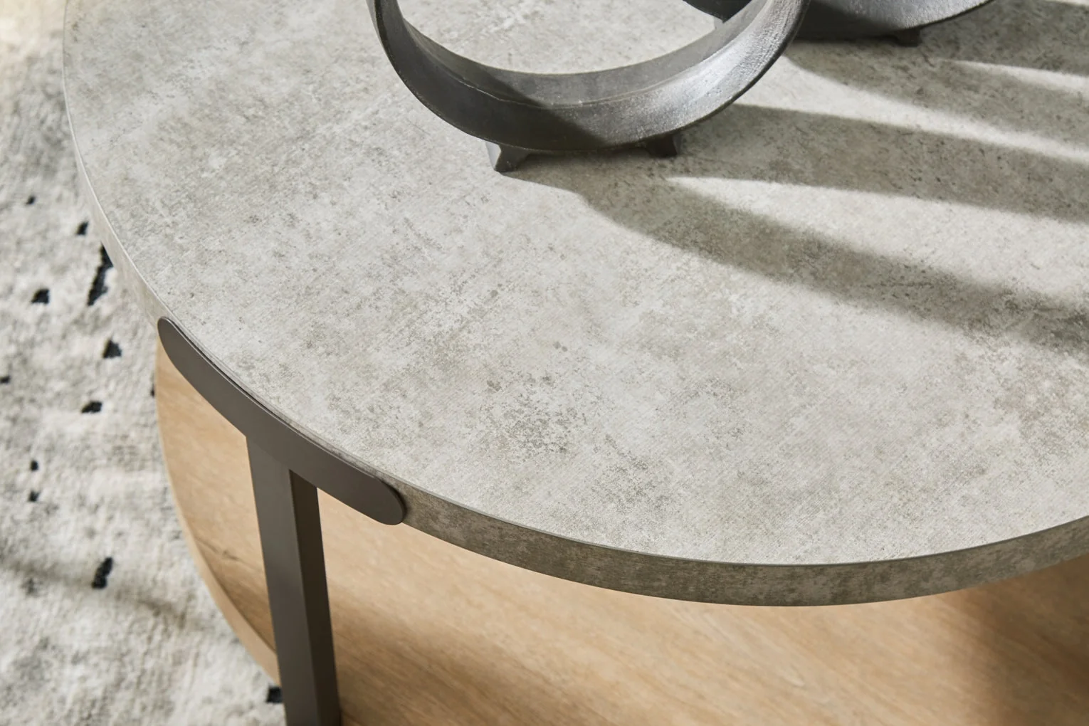 Darthurst Occasional Table Set - Image 4