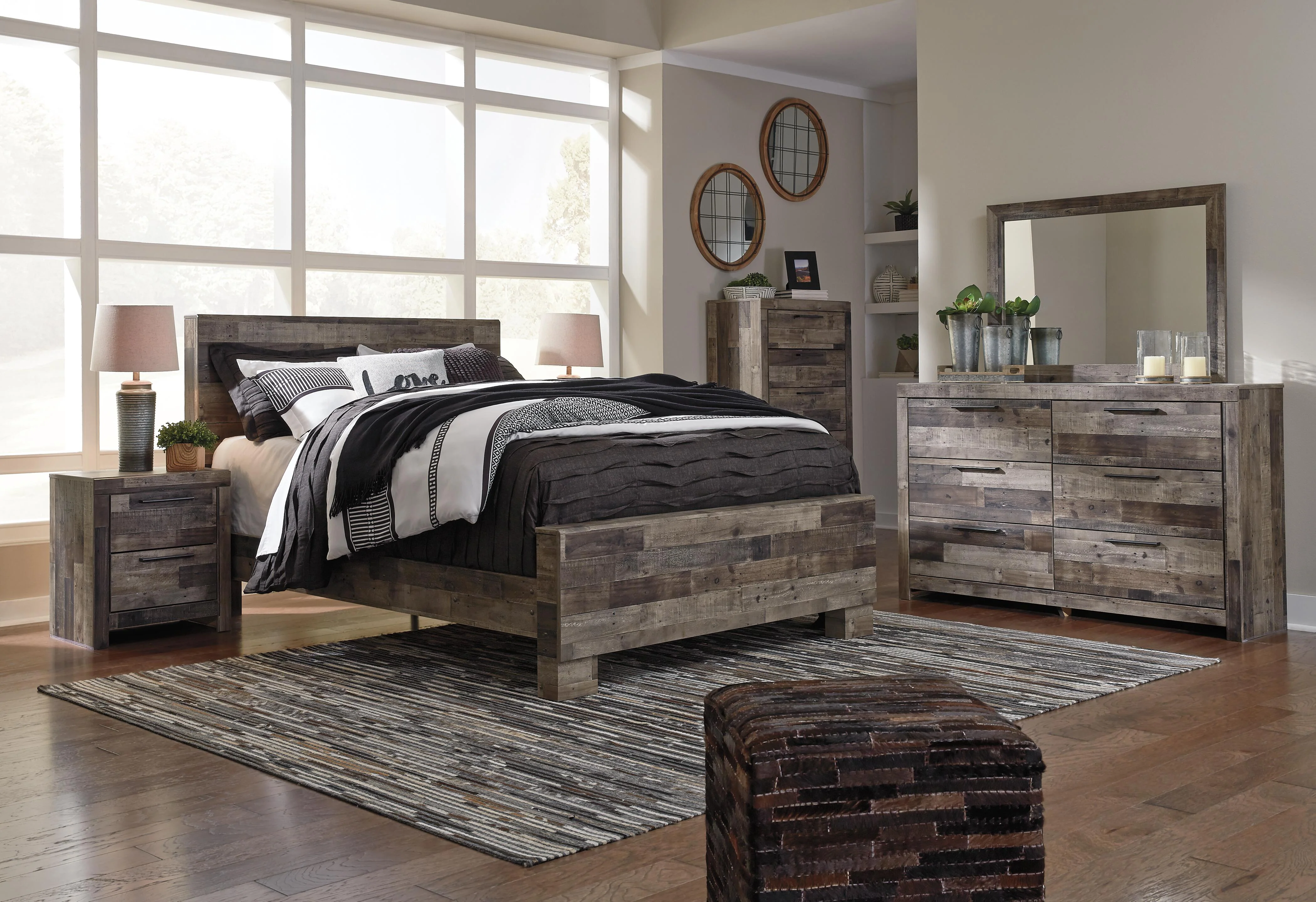 Derekson Panel Bed - Image 17