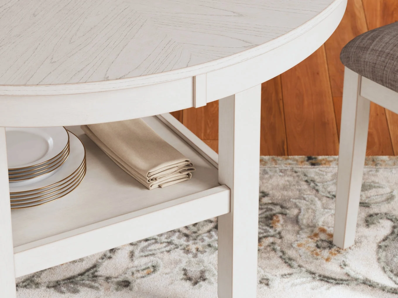 Erinberg Dining Room Table Set - Image 9