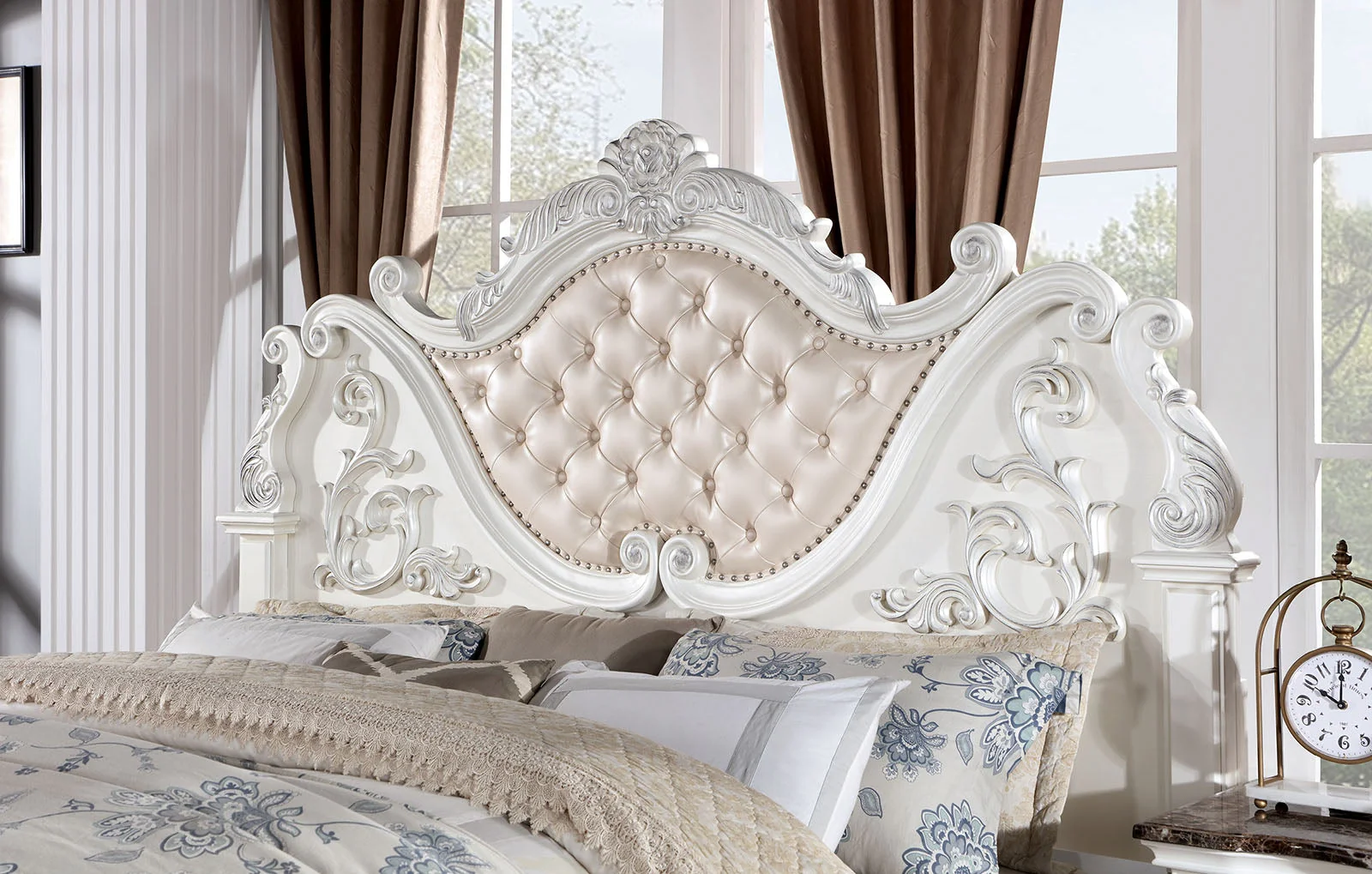 Esparanza Pearl White California King Bed - Image 3