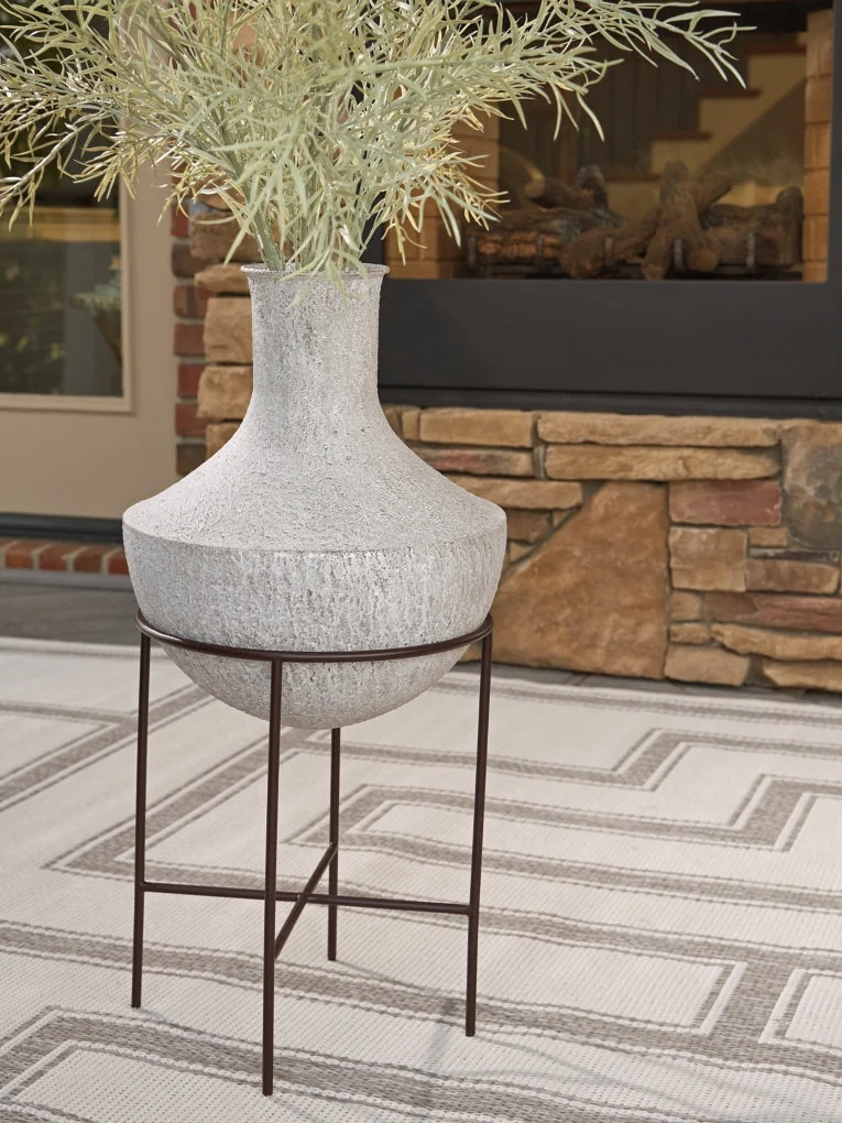 Estonbank Vase - Image 4