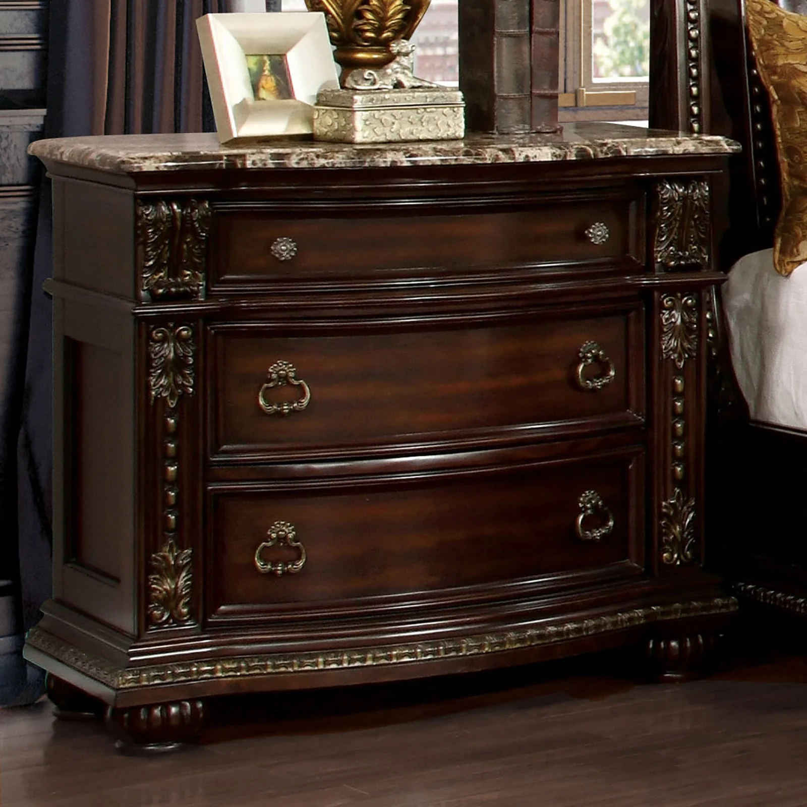 Fromberg Brown Cherry 5 Piece Bedroom Set w/Chest - Image 4