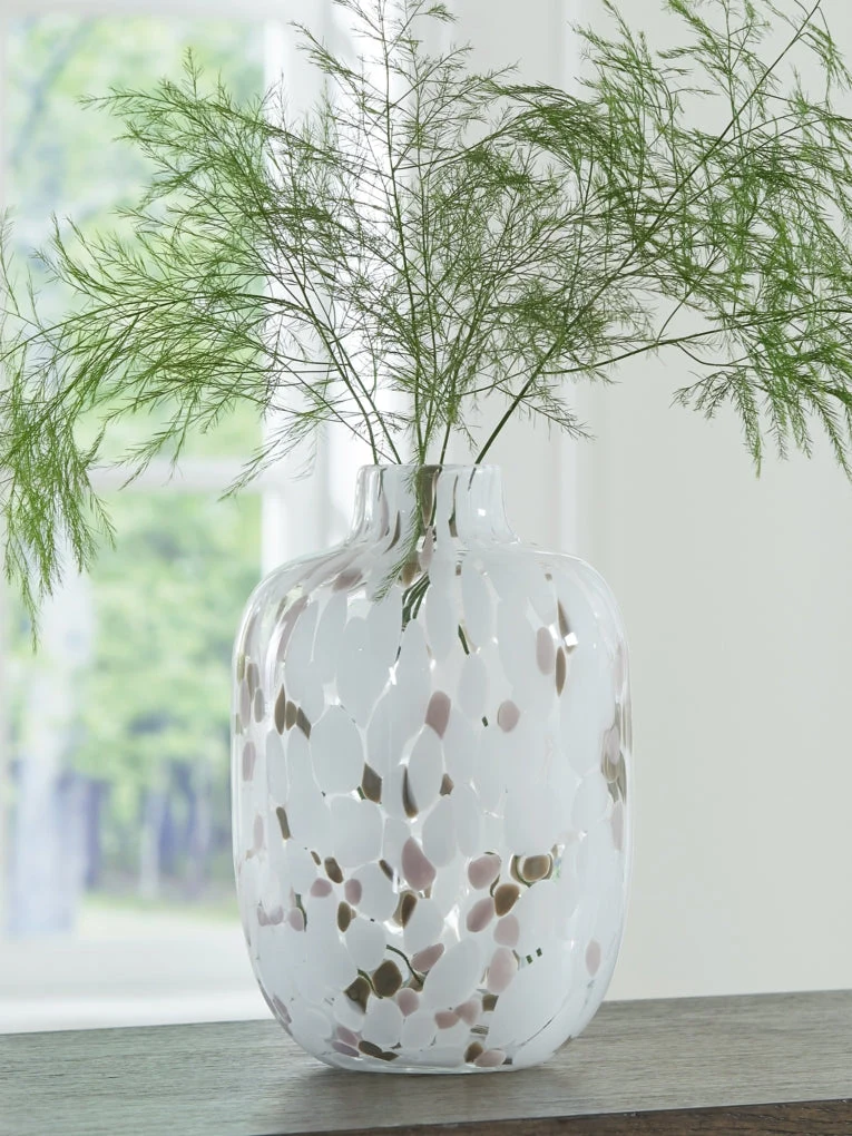 Keelton Vase - Image 4