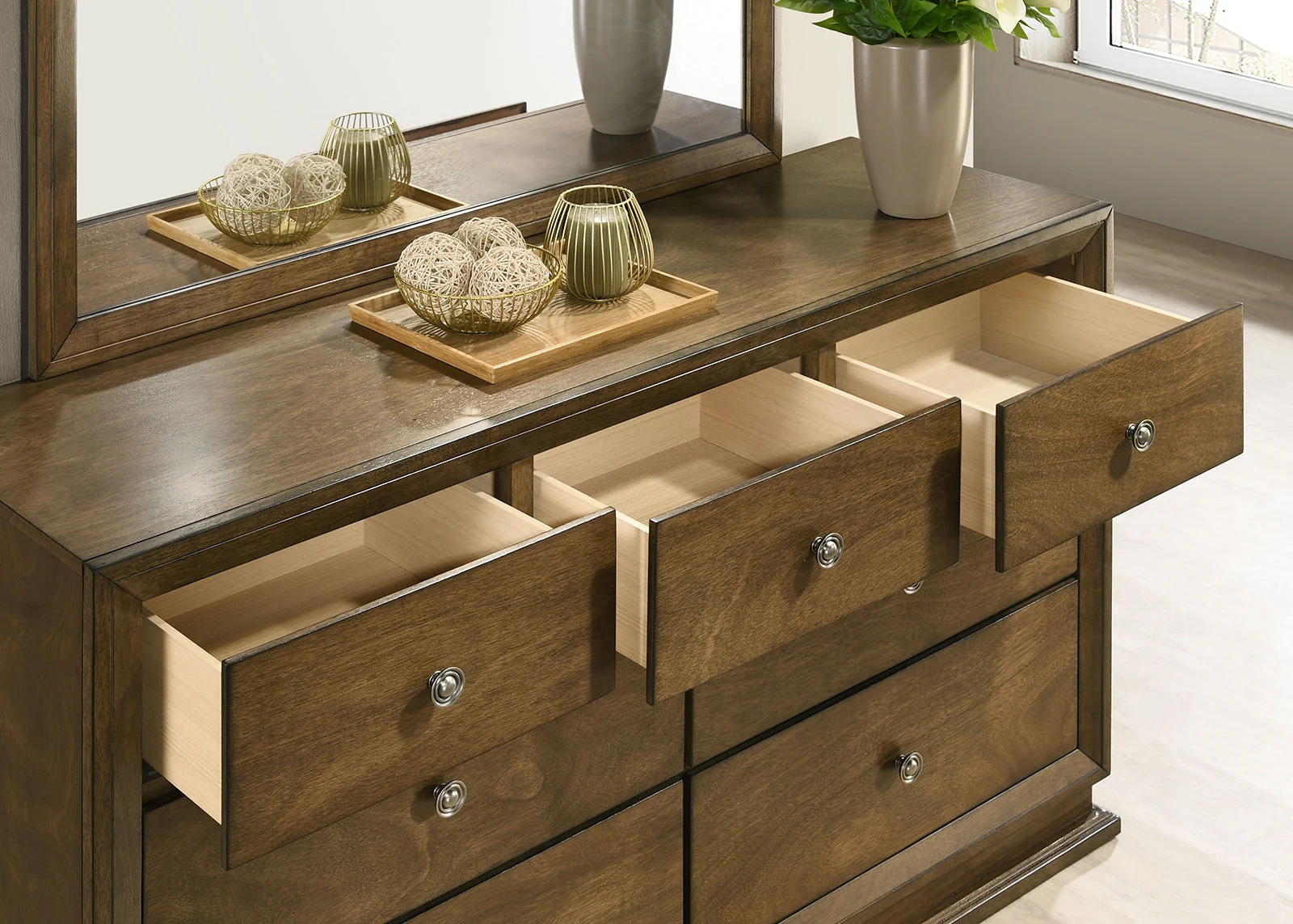 Kirkham Walnut Queen 4 Piece Bedroom Set - Image 3