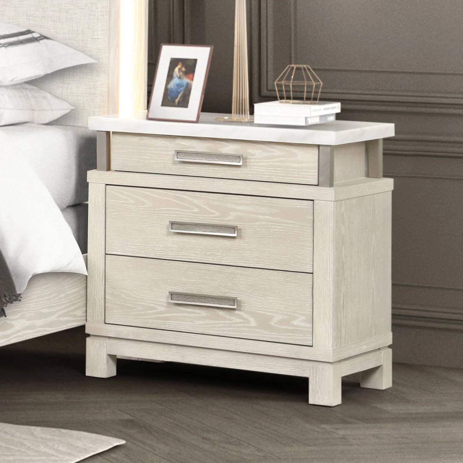 Lafayette Weathered Gray Queen 5 Piece Bedroom Set w/Chest - Image 3