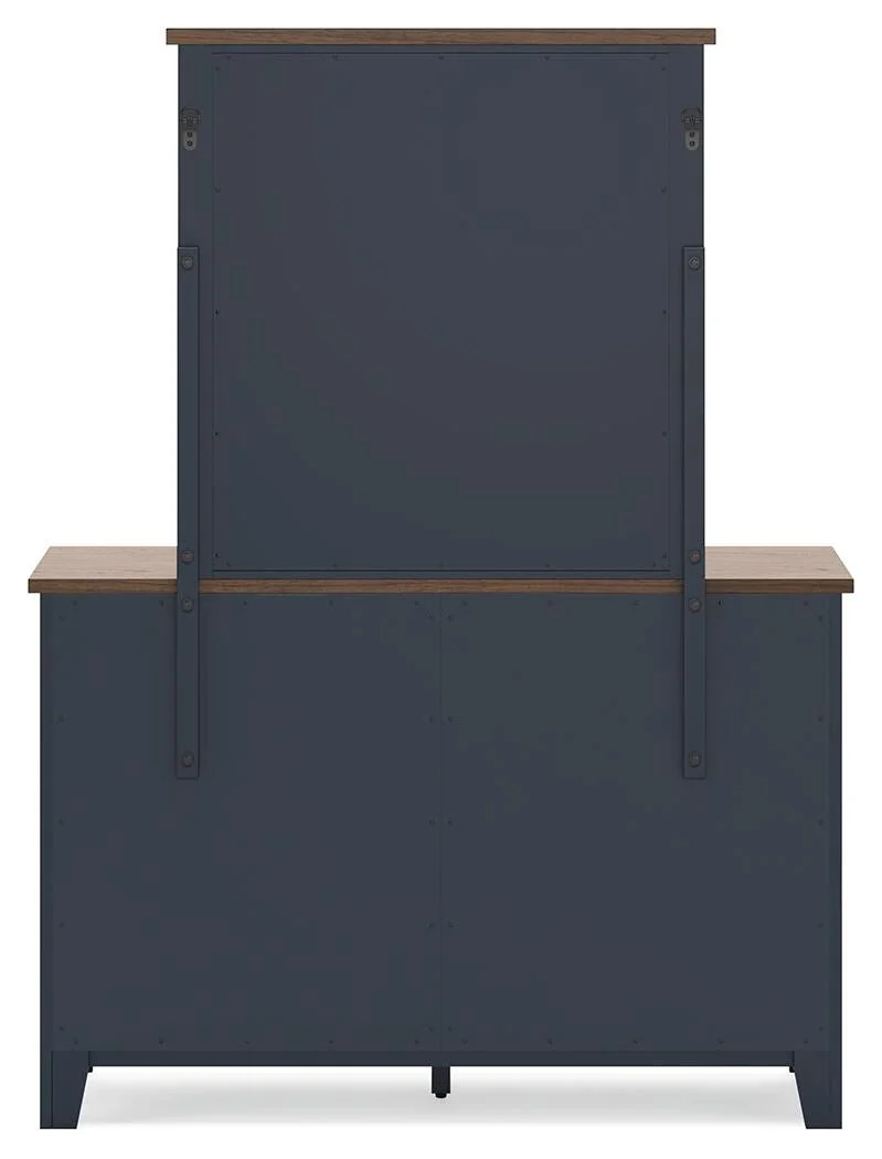 Landocken Panel Headboard Bedroom Set - Image 17