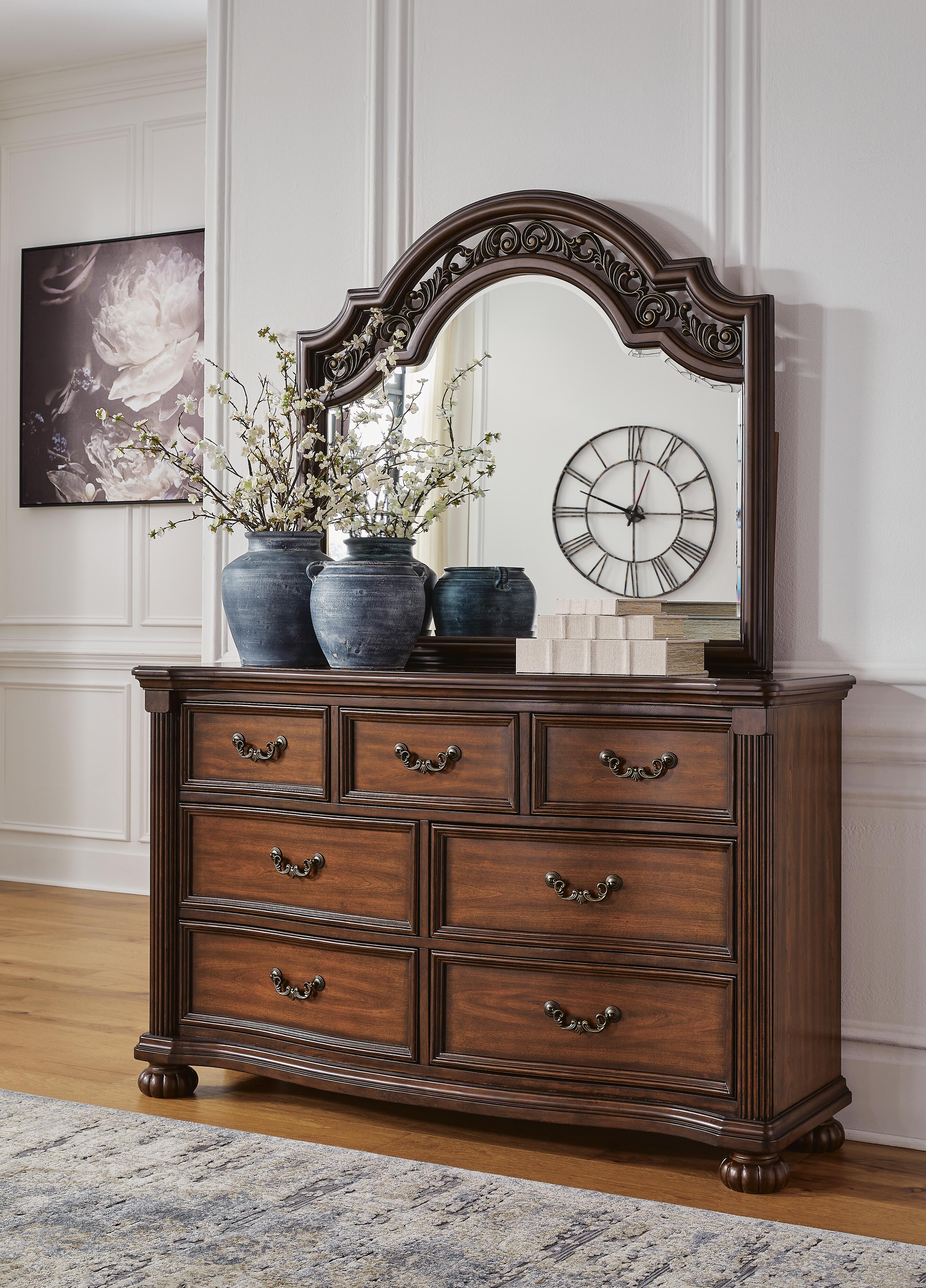 Lavinton Poster Bed Bedroom Set - Image 22