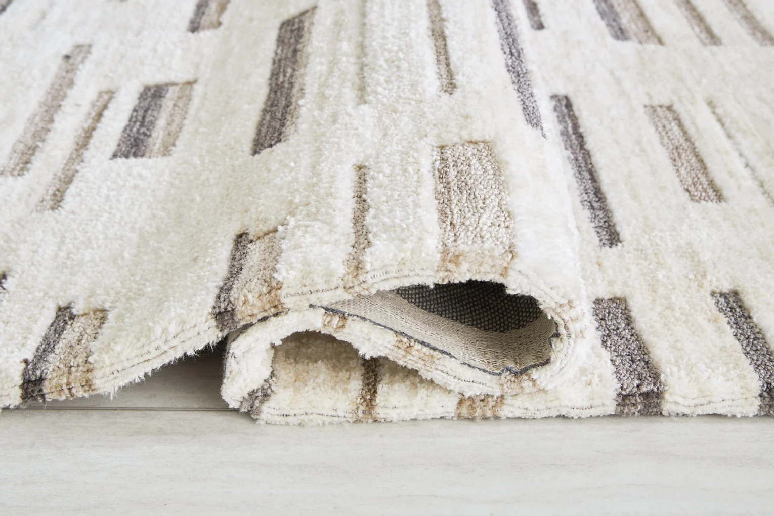 Leesdale Rug - Image 6