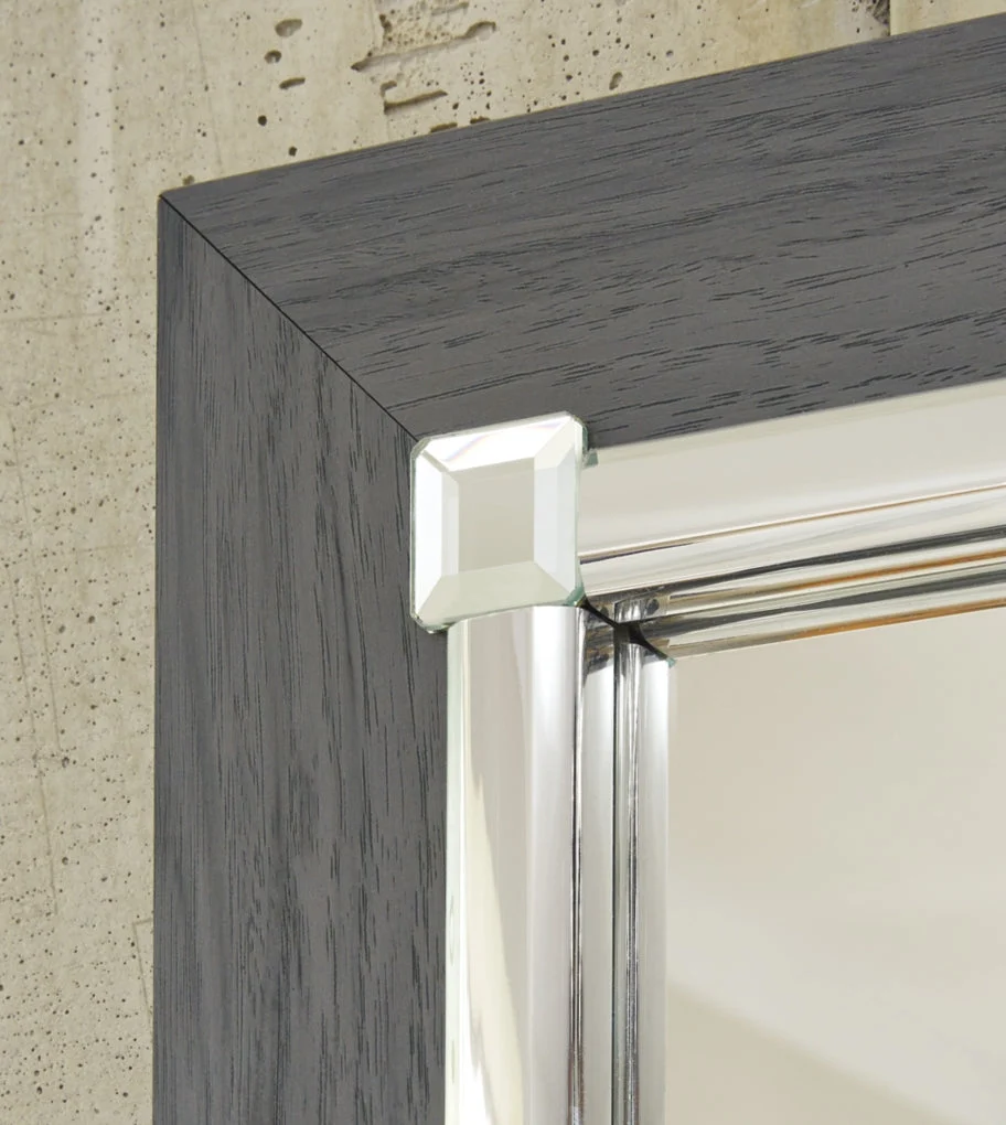 Lodanna Dresser and Mirror - Image 3