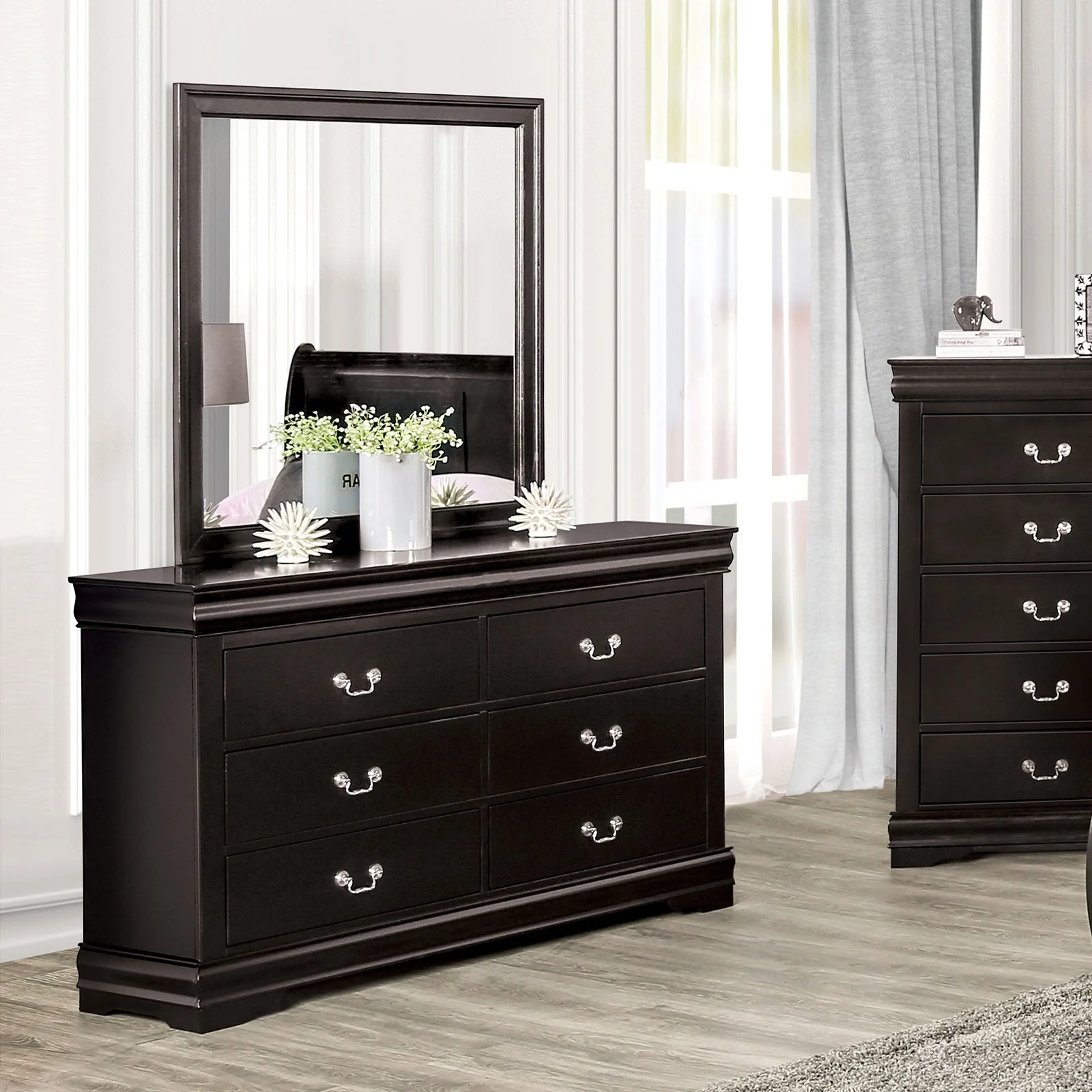 Louis Philippe Black 5 Pc. Queen Bedroom Set w/ 2NS - Image 4