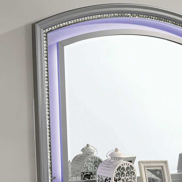 Maddie Silver Queen Bed - Image 7