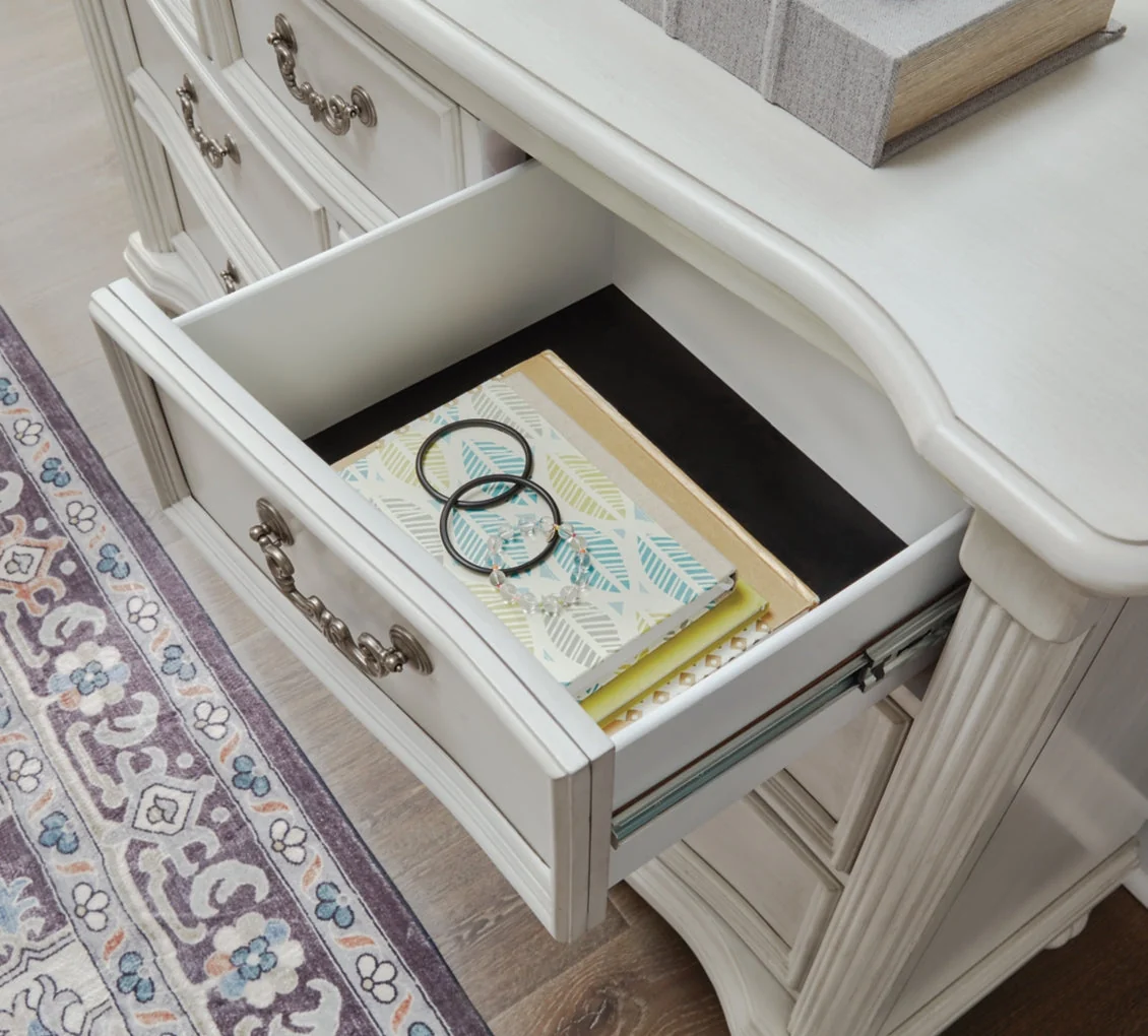 Montelaine Dresser and Mirror - Image 5
