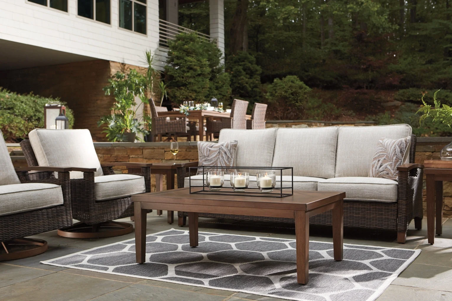 Paradise Trail Outdoor Seating - Image 20