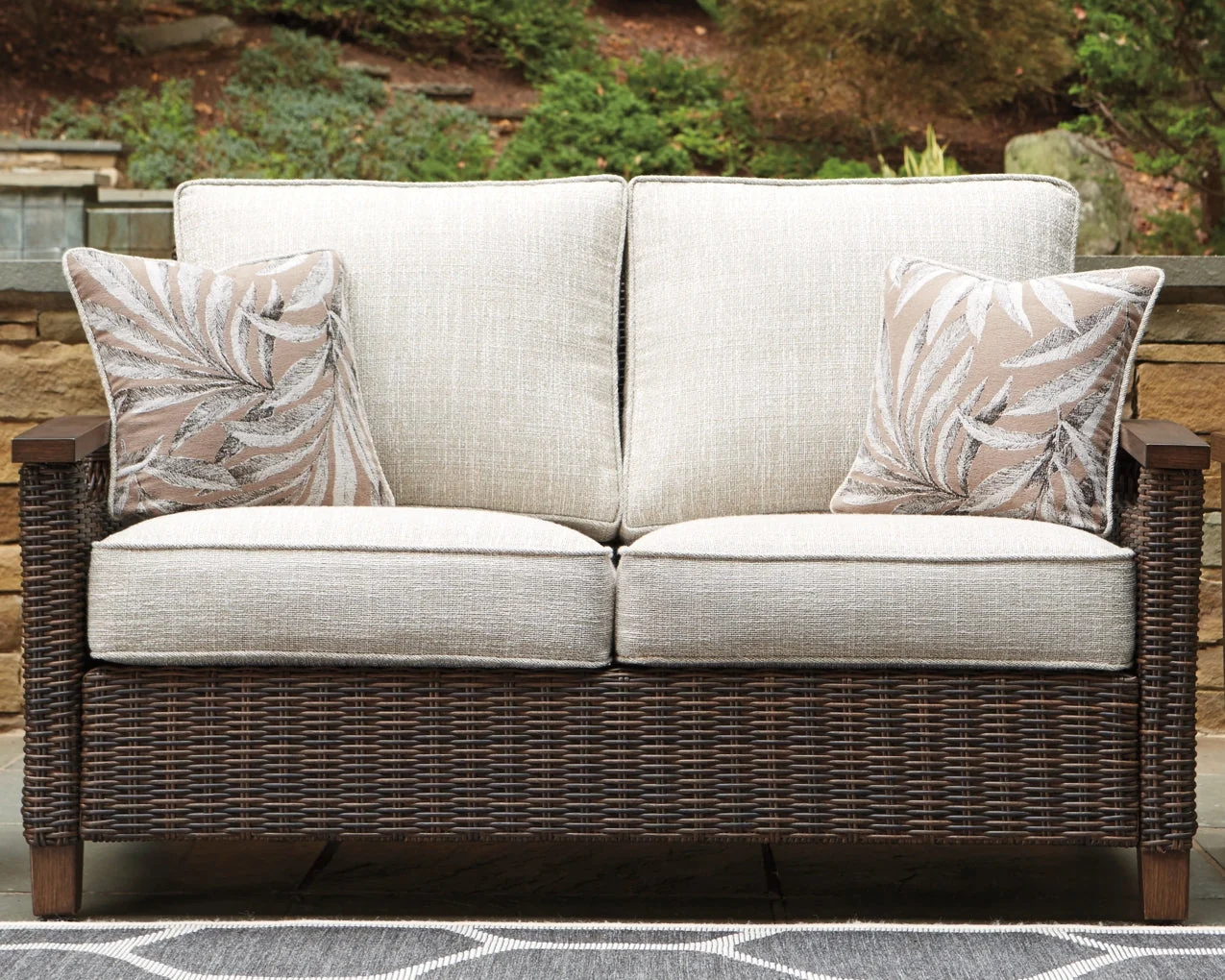 Paradise Trail Outdoor Seating - Image 4