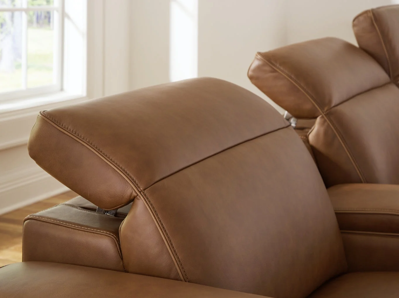 Rally-Up 2-Piece Power Reclining Loveseat with Console - Image 3