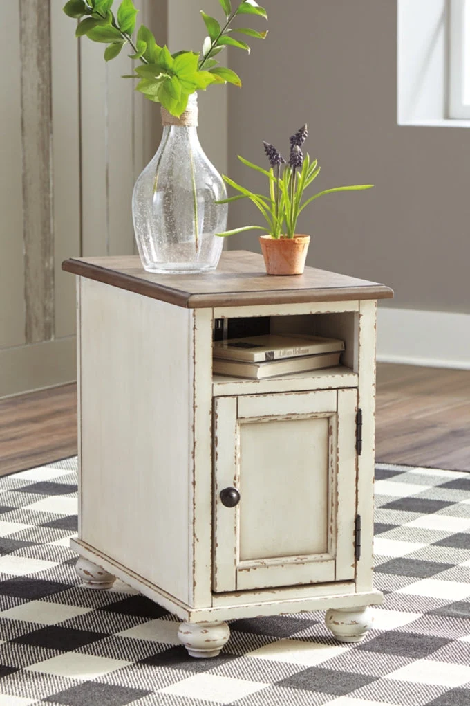 Realyn End Table - Image 7
