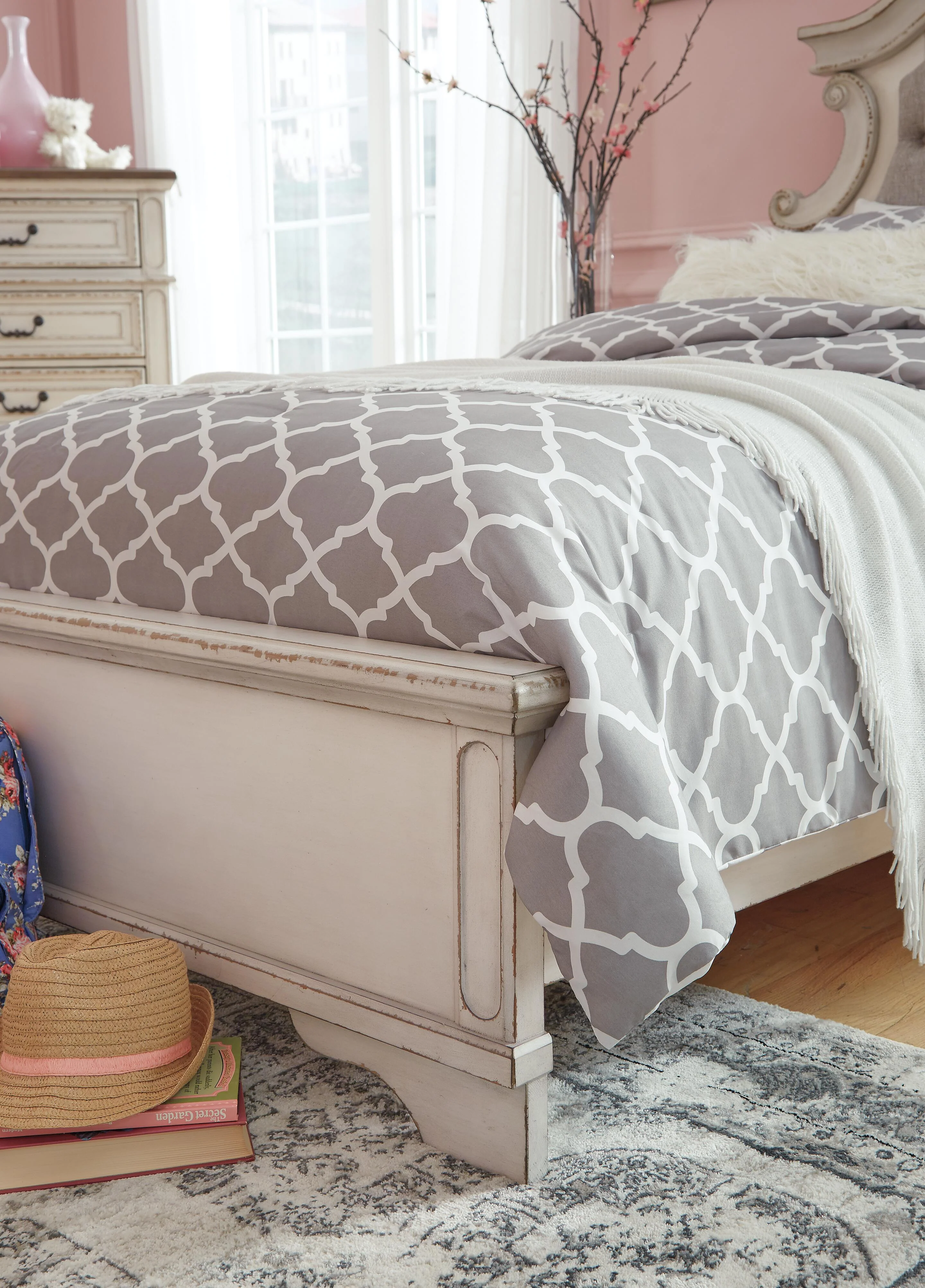Realyn Upholstered Panel Bed - Image 9