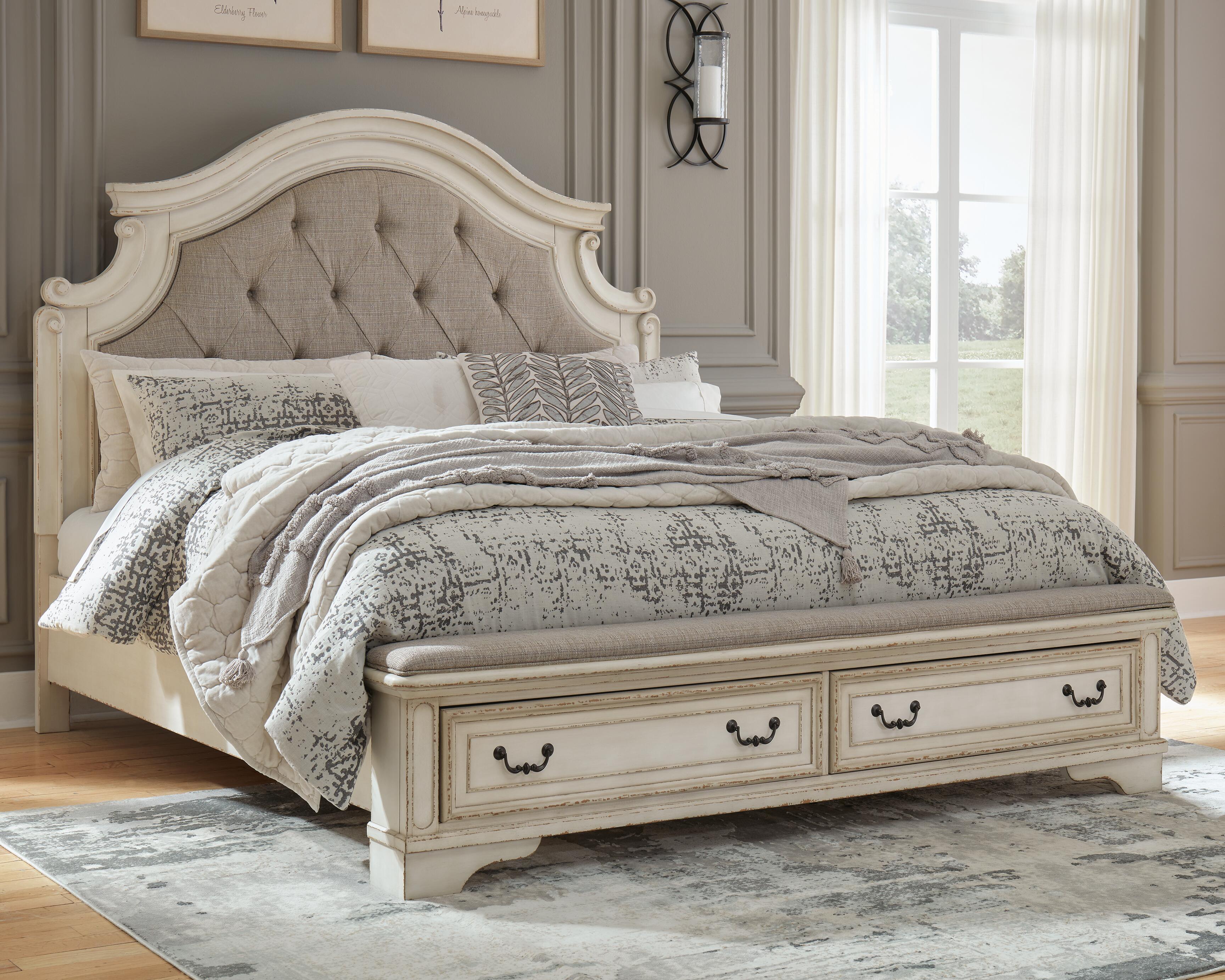 Realyn Upholstered Storage Bed - Image 3