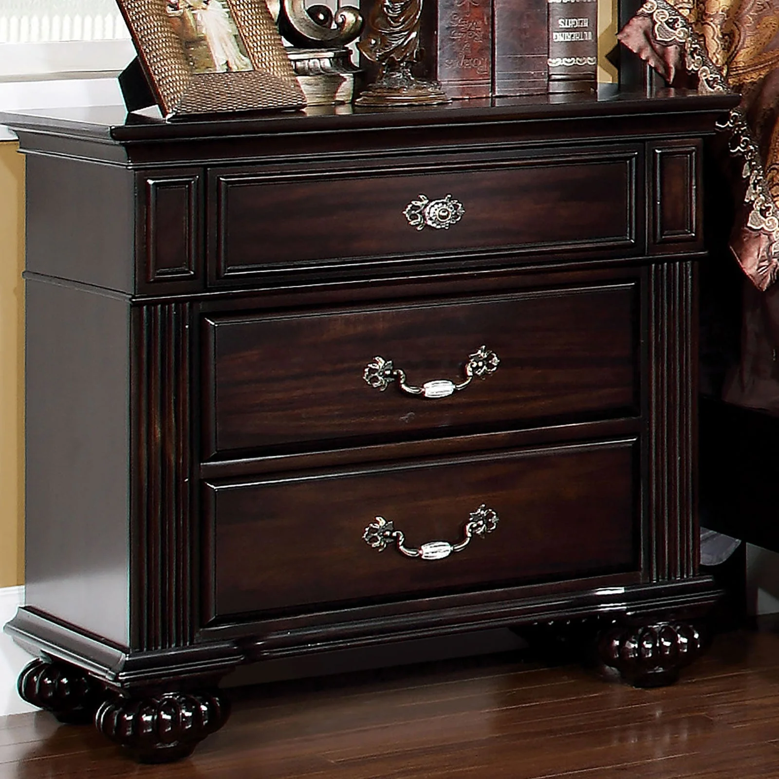 Syracuse Dark Walnut 5 Pc. Queen Bedroom Set w/ 2NS - Image 7