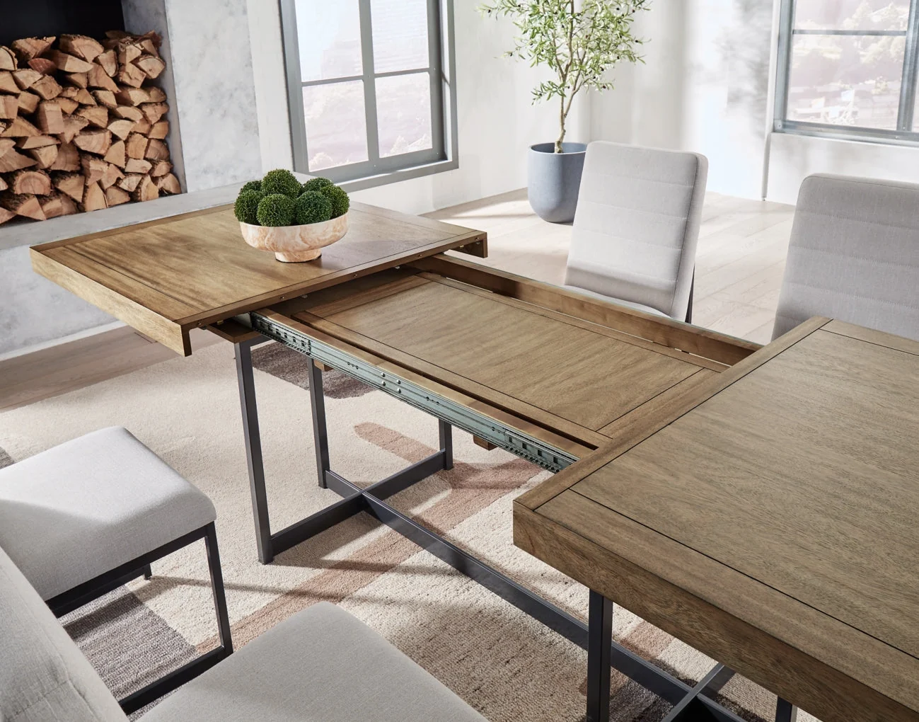 Tomtyn Dining Set (Up to 8 Chairs) - Image 7