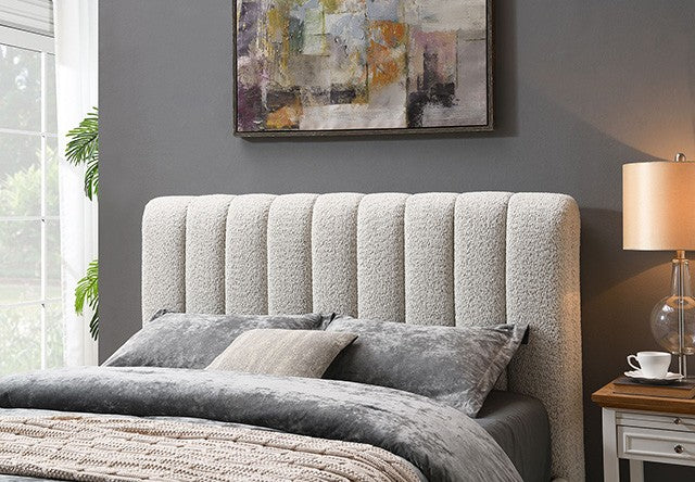 Traverso White Queen Bed - Image 4