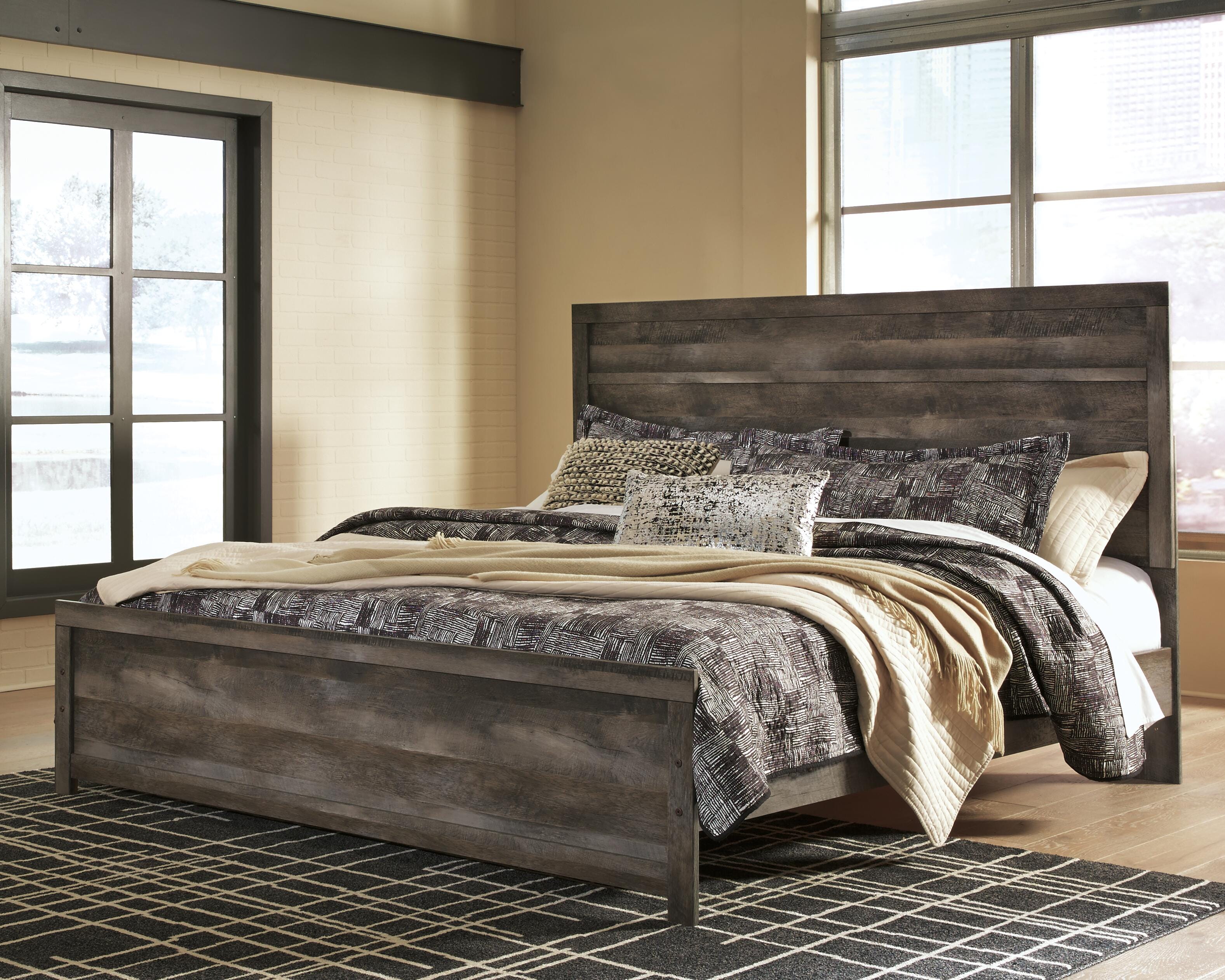 Wynnlow Panel Bed - Image 3